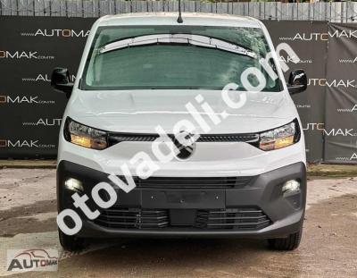 Citroen Berlingo 2025 1.5 BlueHDI Feel
