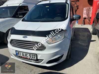Ford Tourneo Courier 2016 1.5 TDCi Delux