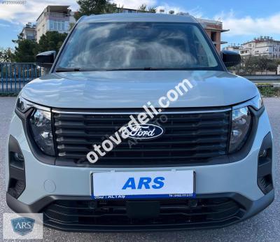 Ford Tourneo Courier 2024 1.5 EcoBlue Titanium