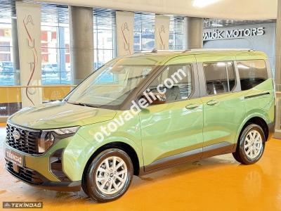 Ford Tourneo Courier 2024 1.5 EcoBlue Titanium