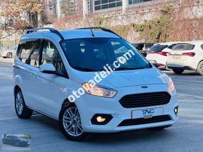 Ford Tourneo Courier 2021 1.5 TDCi Titanium