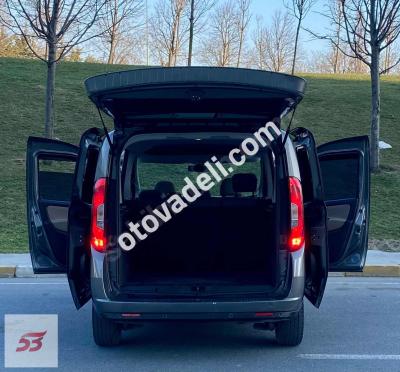 Fiat Doblo Combi 2017 1.6 Multijet Premio Plus