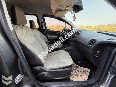 Ford Tourneo Courier 2019 1.5 TDCi Titanium Plus