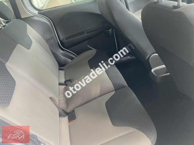 Ford Tourneo Courier 2019 1.5 TDCi Delux
