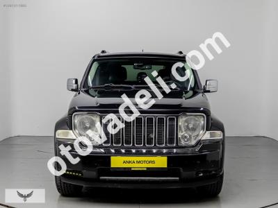 Jeep Cherokee 2011 2.8 CRD