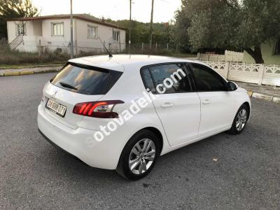 Peugeot 308 2018 1.6 BlueHDi Allure