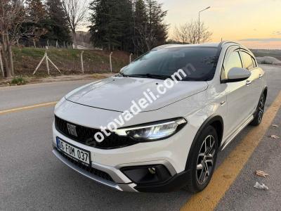 Fiat Egea Cross 2024 1.6 Multijet Lounge