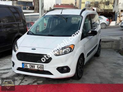 Ford Tourneo Courier 2023 1.0 EcoBoost Titanium
