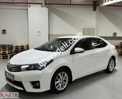 Toyota Corolla 2015 1.6 Advance