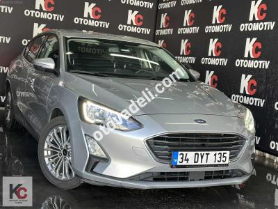 Ford Focus 2021 1.5 EcoBlue Titanium