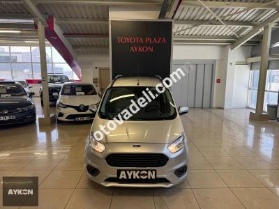 Ford Tourneo Courier 2021 1.5 TDCi Titanium