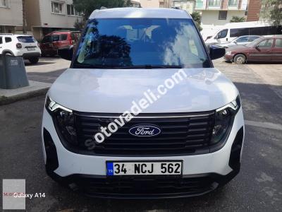 Ford Tourneo Courier 2025 1.0 EcoBoost Titanium