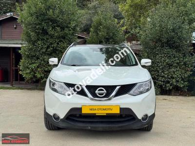 Nissan Qashqai 2015 1.6 dCi Platinum Premium Pack