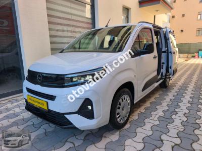 Opel Combo 2026 1.5 D Essential
