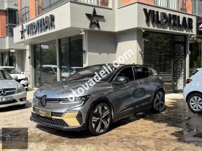 Renault Megane E-Tech 2023 Iconic