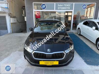 Skoda Octavia 2023 1.5 e-Tec Premium
