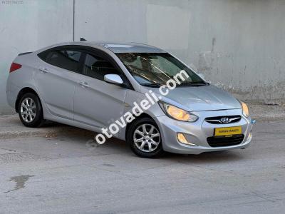 Hyundai Accent Blue 2013 1.6 CRDI Mode Plus