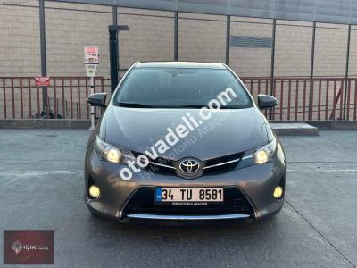 Toyota Auris 2013 1.4 D-4D Advance Skypack