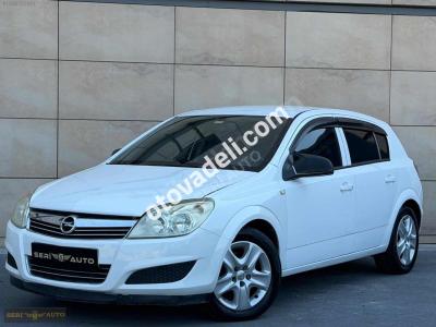 Opel Astra 2013 1.6 Essentia