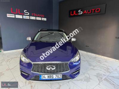 Infiniti Q30 2016 1.5 D Premium City Black Sport