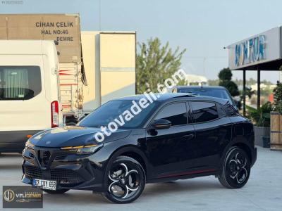 Alfa Romeo Junior Ibrida 2025 1.2 Speciale+