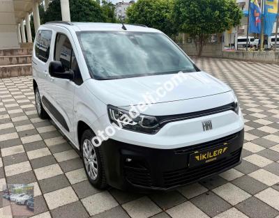 Fiat Doblo Combi 2023 1.5 BlueHDi Easy