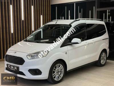 Ford Tourneo Courier 2022 1.0 EcoBoost Titanium