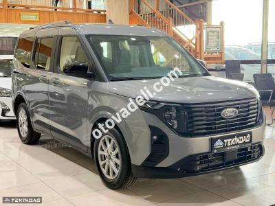 Ford Tourneo Courier 2025 1.5 EcoBlue Titanium