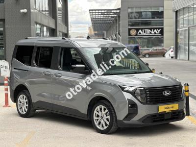 Ford Tourneo Courier 2022 1.5 EcoBlue Titanium