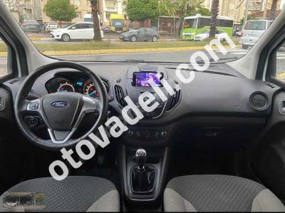 Ford Tourneo Courier 2022 1.5 TDCi Delux