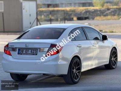 Honda Civic 2015 1.6i VTEC Dream