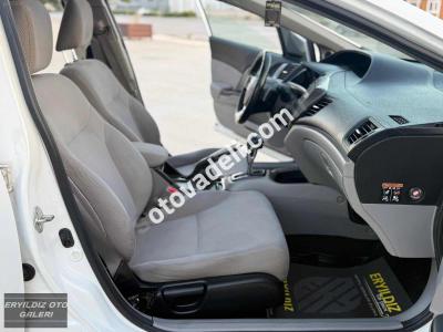 Honda Civic 2014 1.6i VTEC Eco Elegance