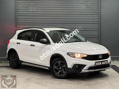 Fiat Egea Cross 2023 1.4 Fire Street