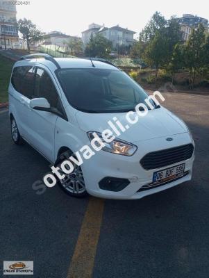 Ford Tourneo Courier 2018 1.5 TDCi Titanium Plus