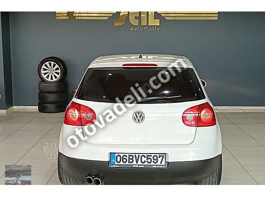 Volkswagen - Golf - 1.6 FSI - Midline Plus