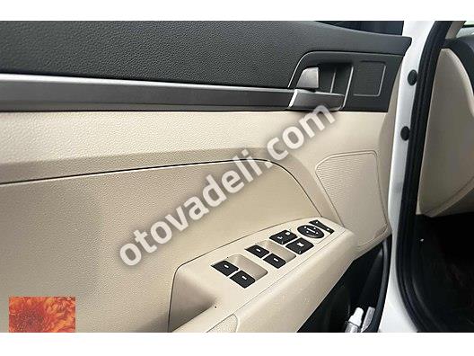 Hyundai - Elantra - 1.6 CRDi - Style Plus