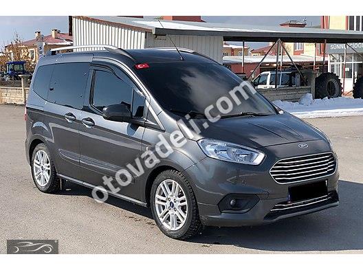 Ford - Tourneo Courier - 1.5 TDCi Titanium Plus - 