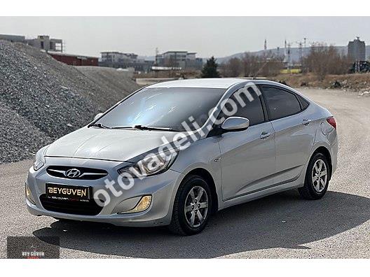 Hyundai - Accent Blue - 1.4 CV