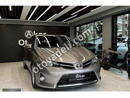 Toyota - Auris - 1.6 - Advance